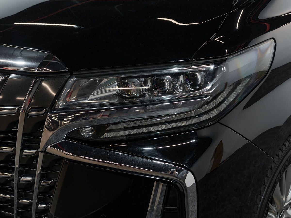 Toyota Alphard 2019 - фото автомобиля