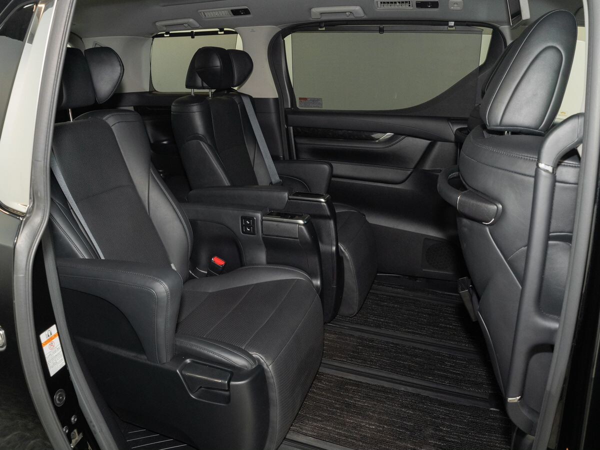 Toyota Alphard 2019 - фото автомобиля