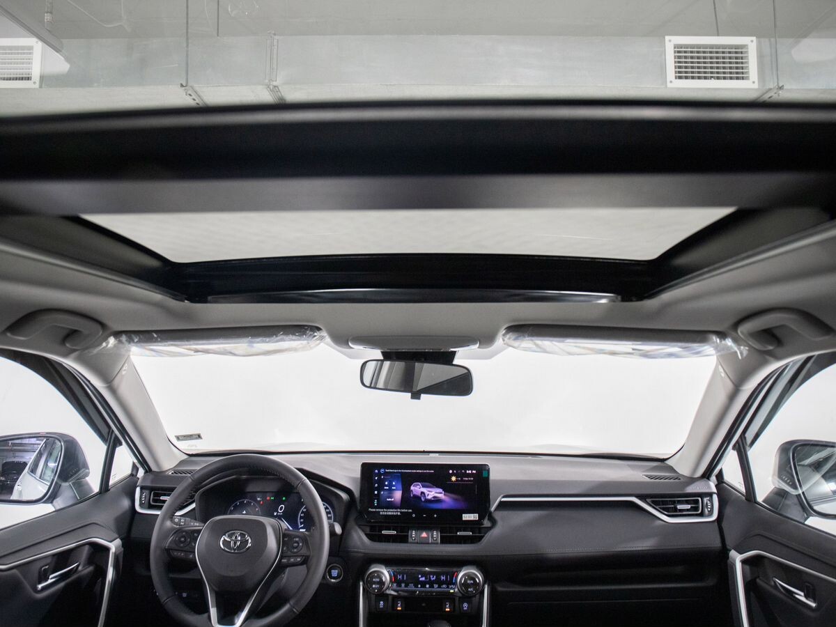 Toyota RAV4 2025 - фото автомобиля