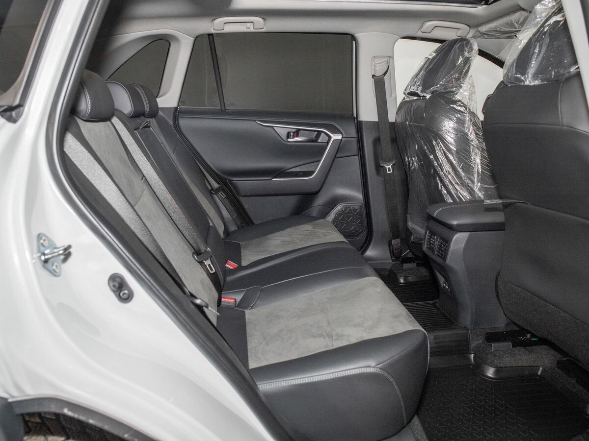 Toyota RAV4 2025 - фото автомобиля