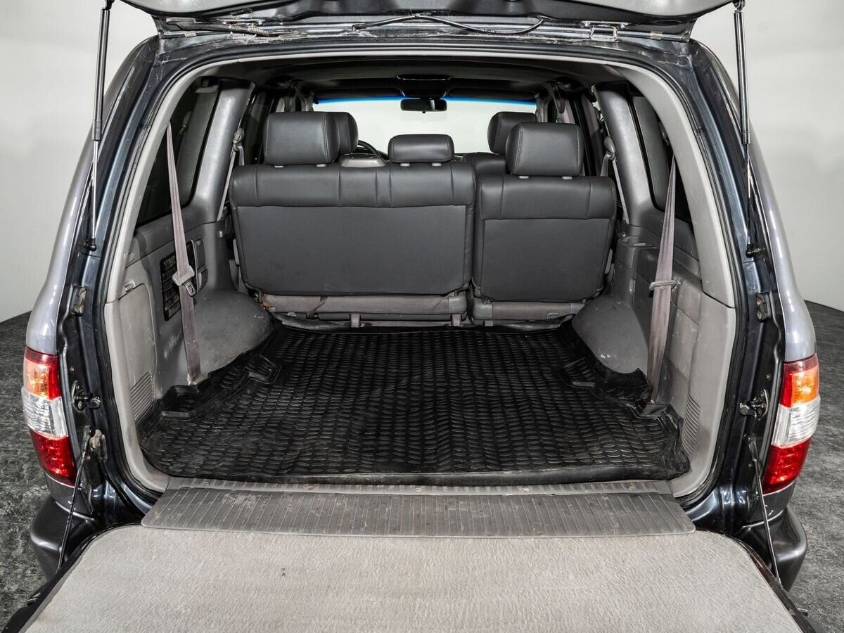 Toyota Land Cruiser 2004 - фото автомобиля