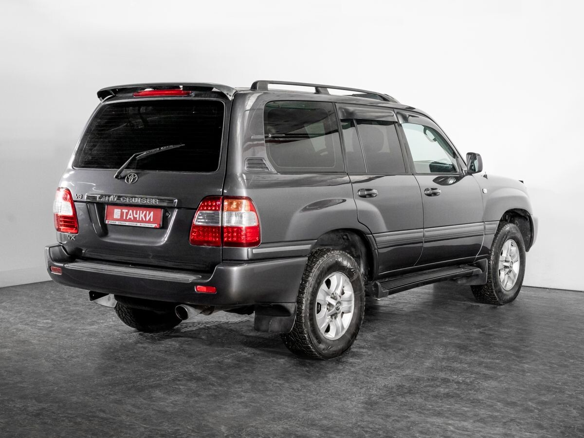 Toyota Land Cruiser 2004 - фото автомобиля