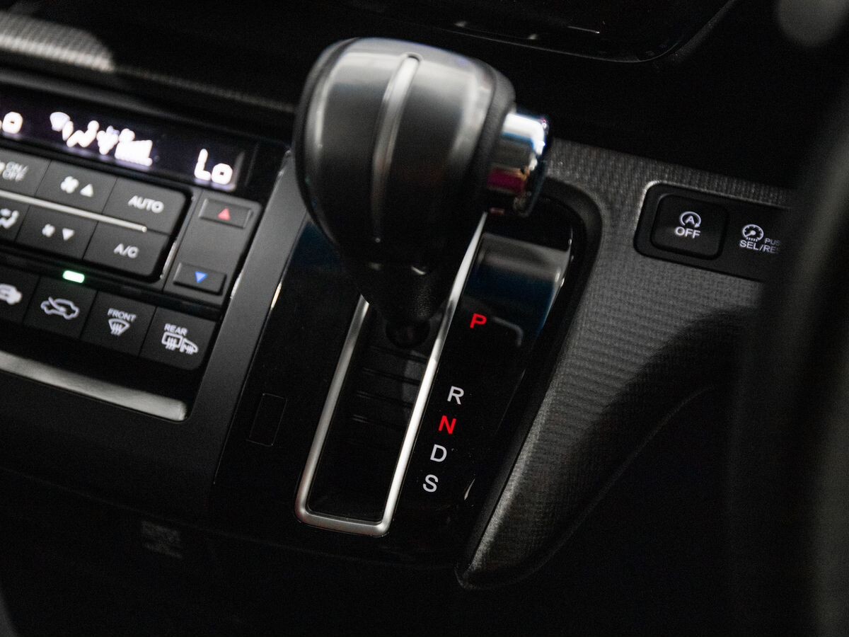 Honda Stepwgn 2017 - фото автомобиля