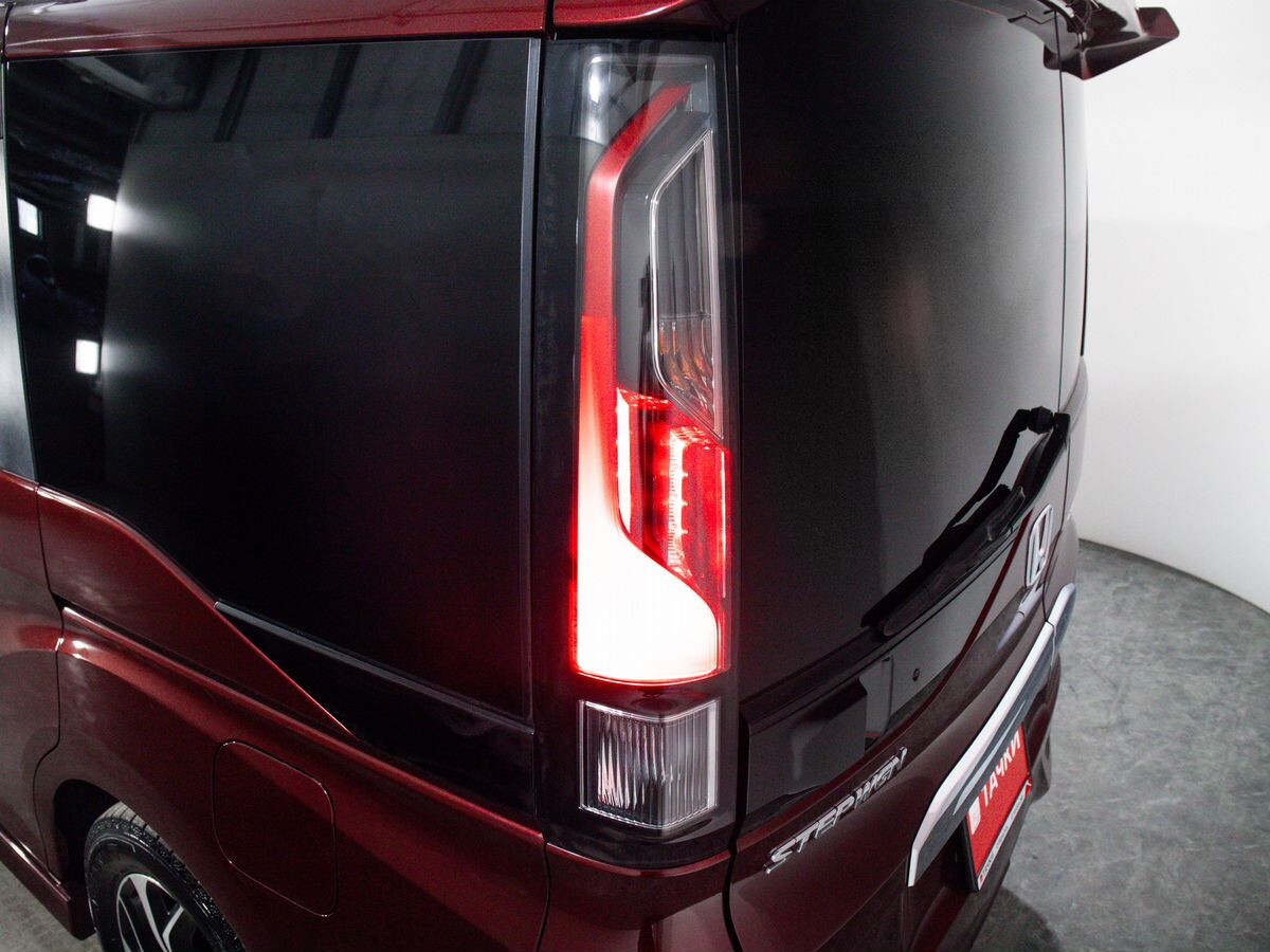 Honda Stepwgn 2017 - фото автомобиля