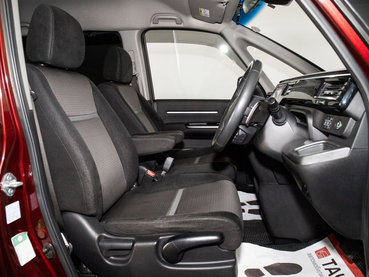 Honda Stepwgn 2017 - фото автомобиля