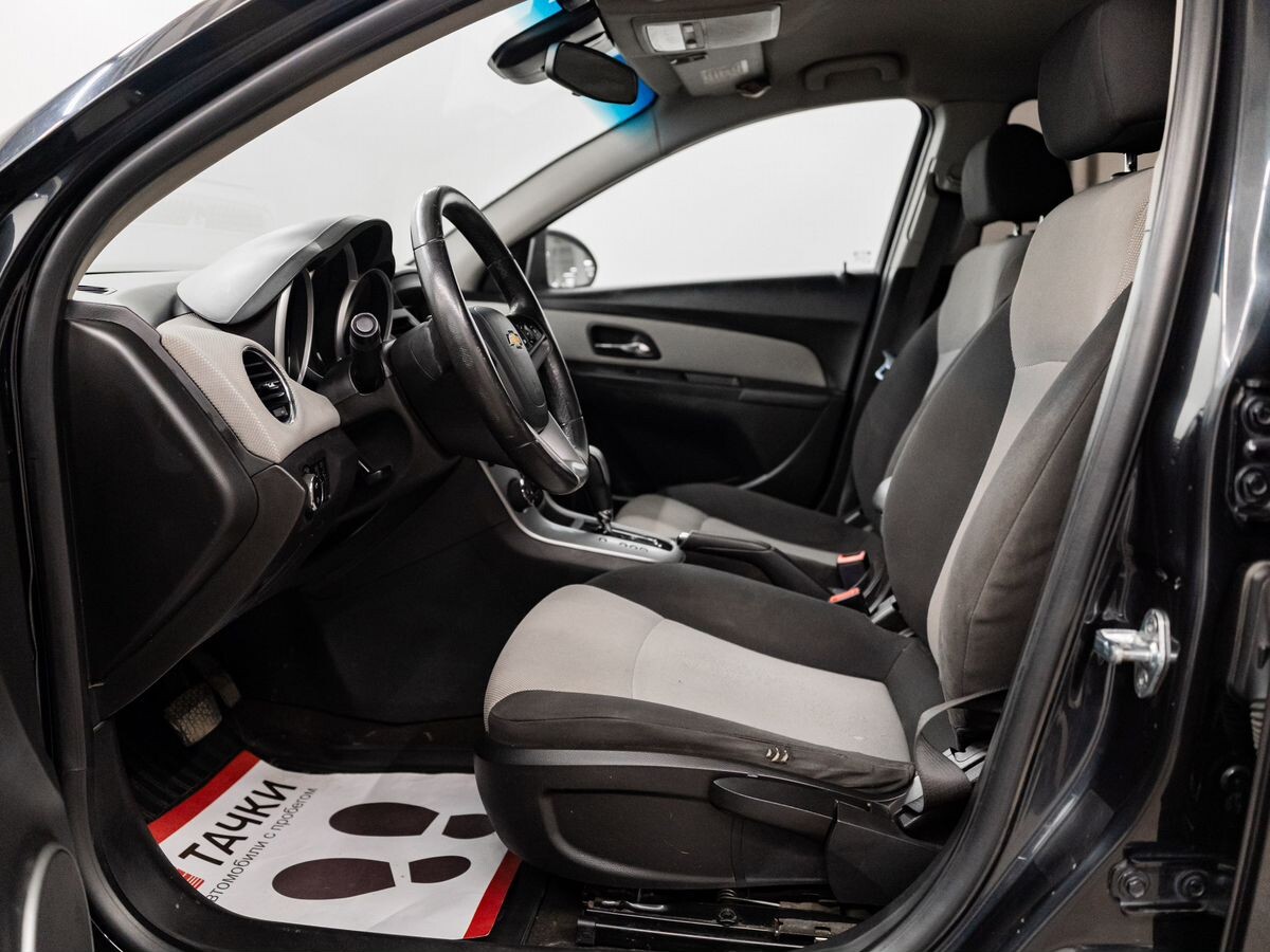 Chevrolet Cruze 2012 - фото автомобиля