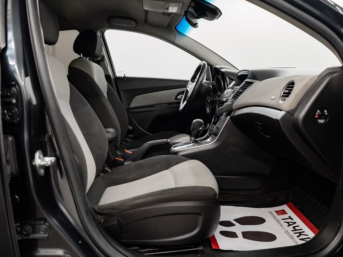 Chevrolet Cruze 2012 - фото автомобиля
