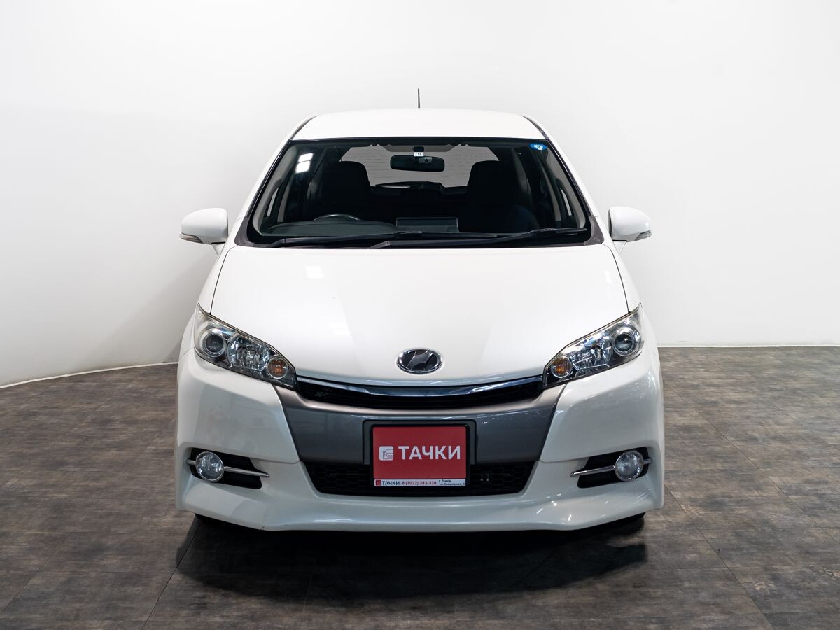 Toyota Wish 2013 - фото автомобиля