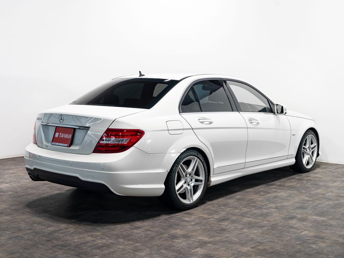 Mercedes-Benz C-Класс 2011 - фото автомобиля