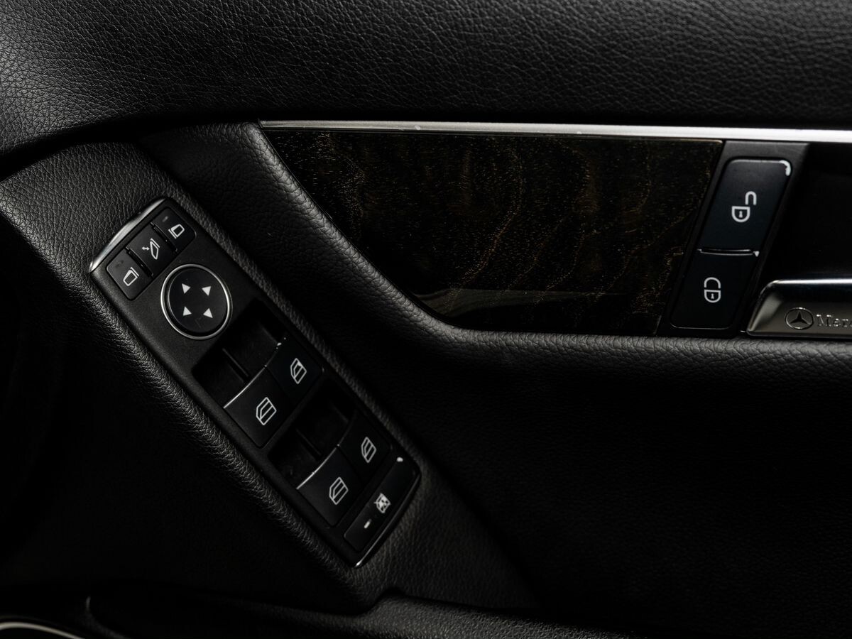 Mercedes-Benz C-Класс 2011 - фото автомобиля