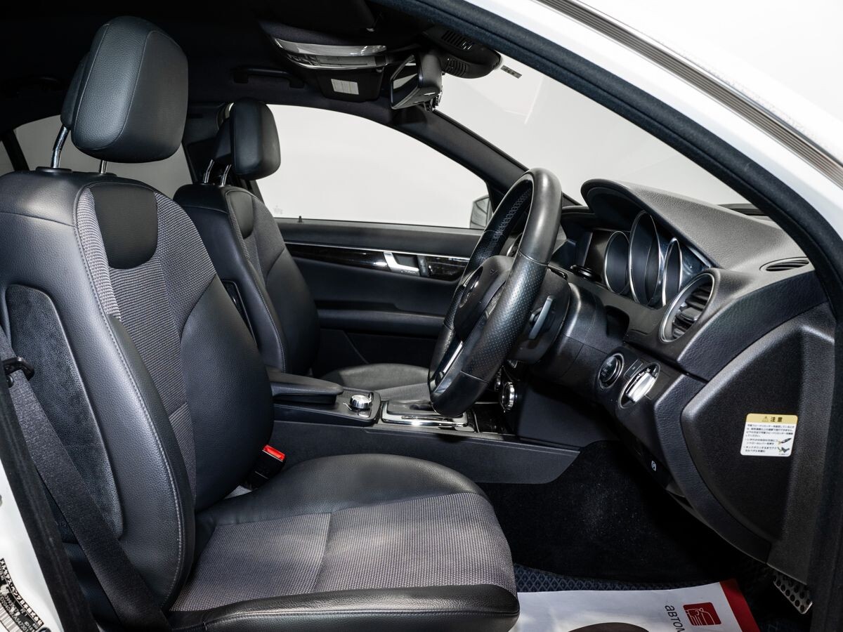 Mercedes-Benz C-Класс 2011 - фото автомобиля