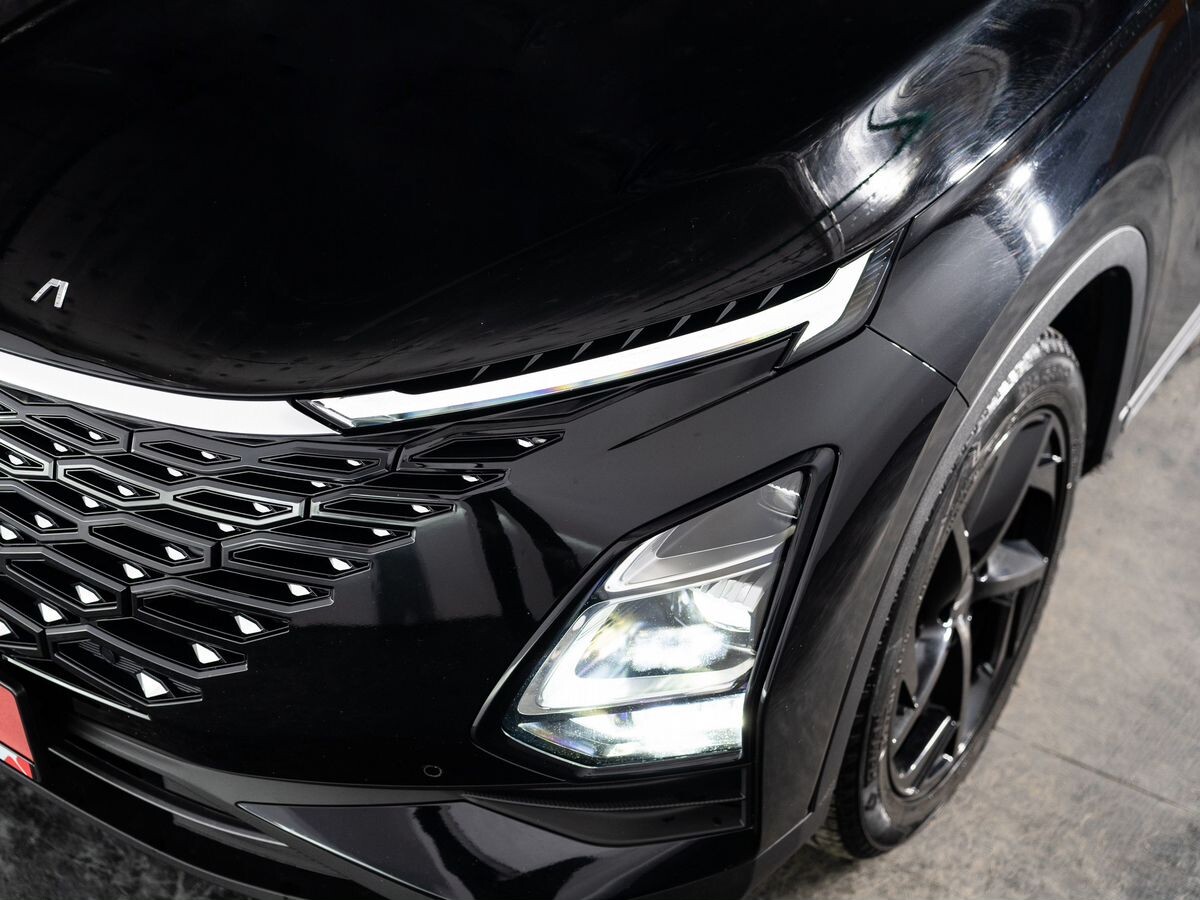 Omoda C5 2023 - фото автомобиля