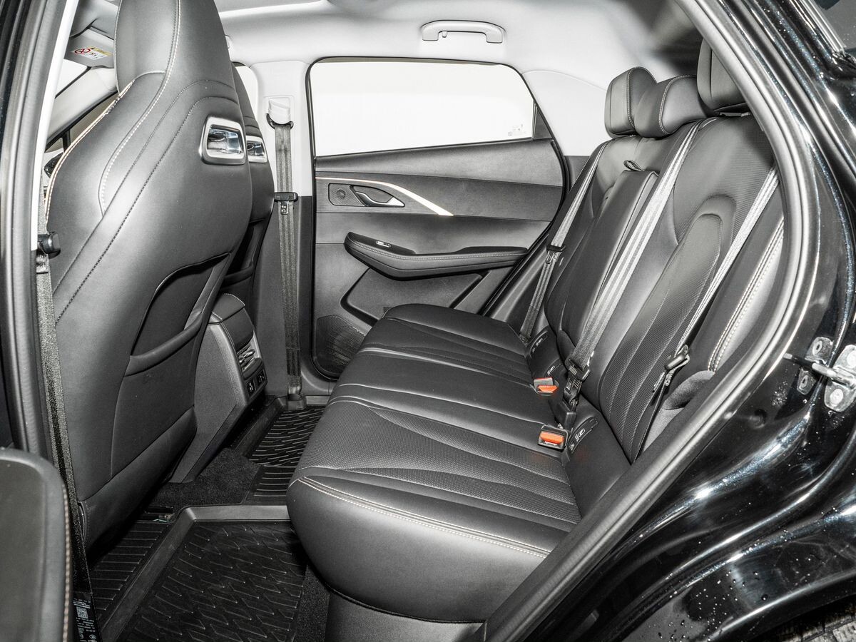 Omoda C5 2023 - фото автомобиля