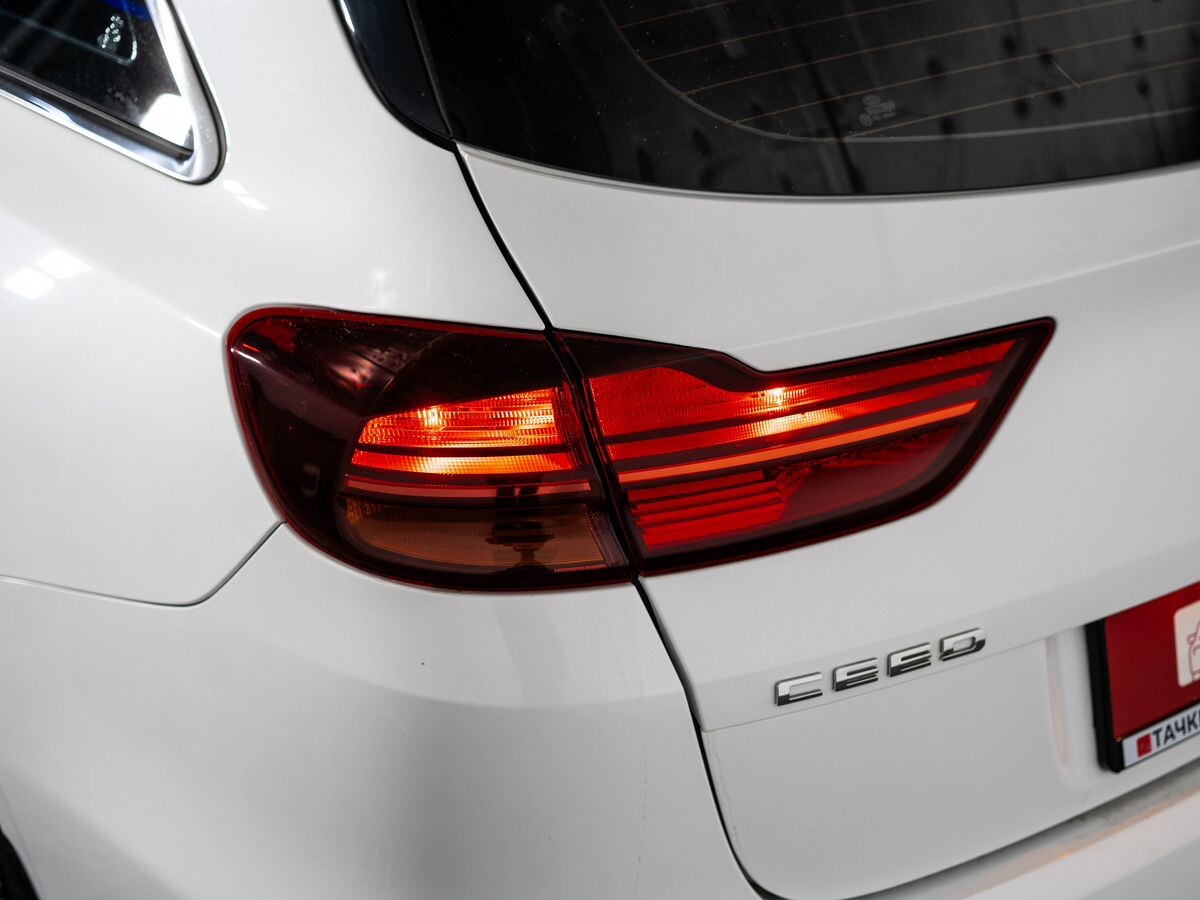 Kia Ceed 2020 - фото автомобиля