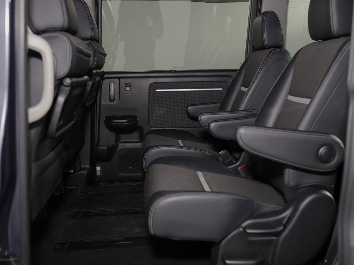 Honda Stepwgn 2015 - фото автомобиля