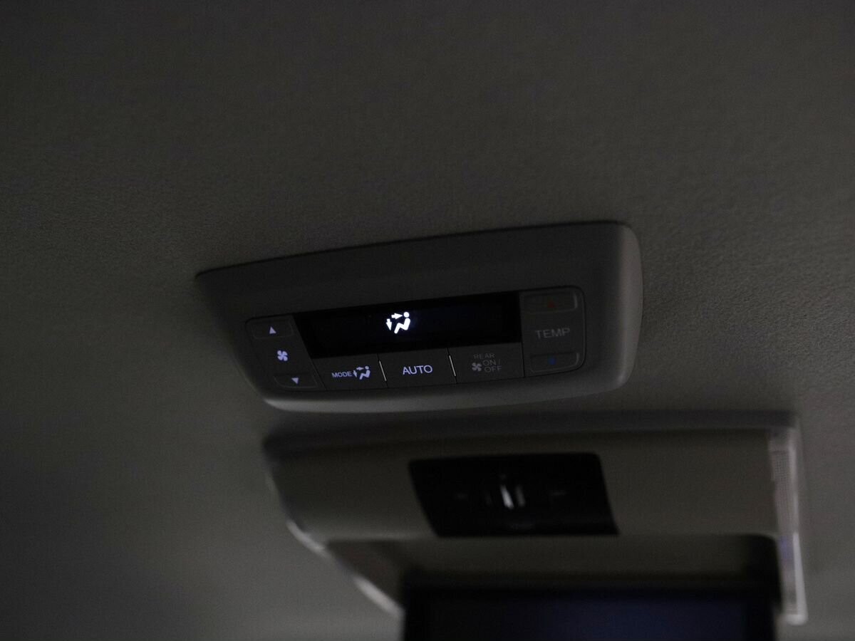 Honda Stepwgn 2015 - фото автомобиля