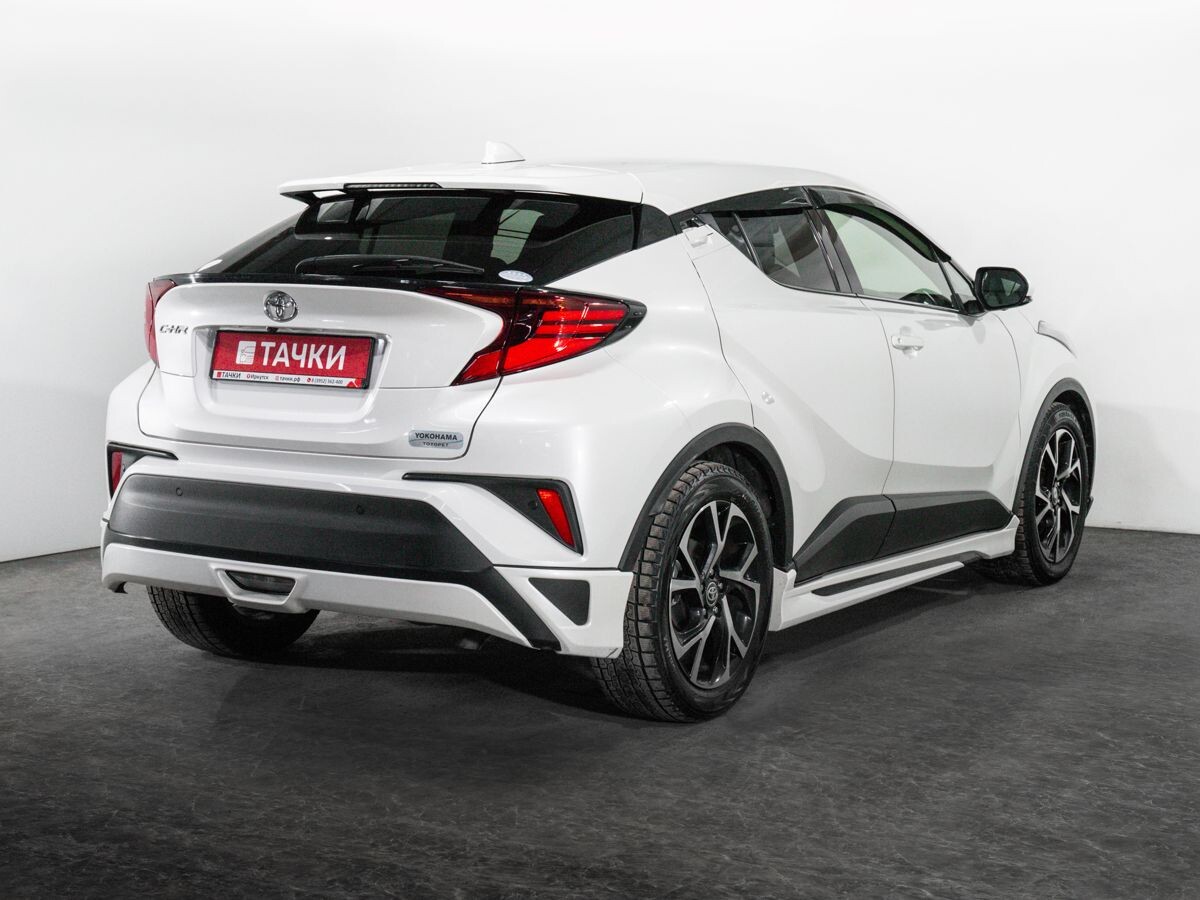 Toyota C-HR 2019 - фото автомобиля