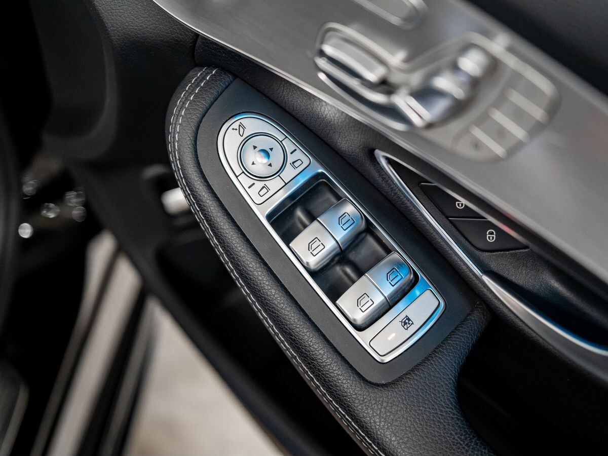 Mercedes-Benz C-Class 2017 - фото автомобиля