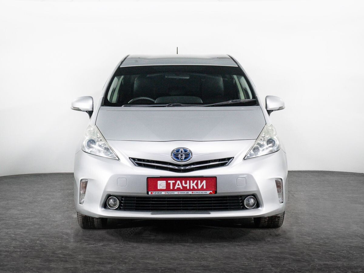 Toyota Prius Alpha 2012 - фото автомобиля