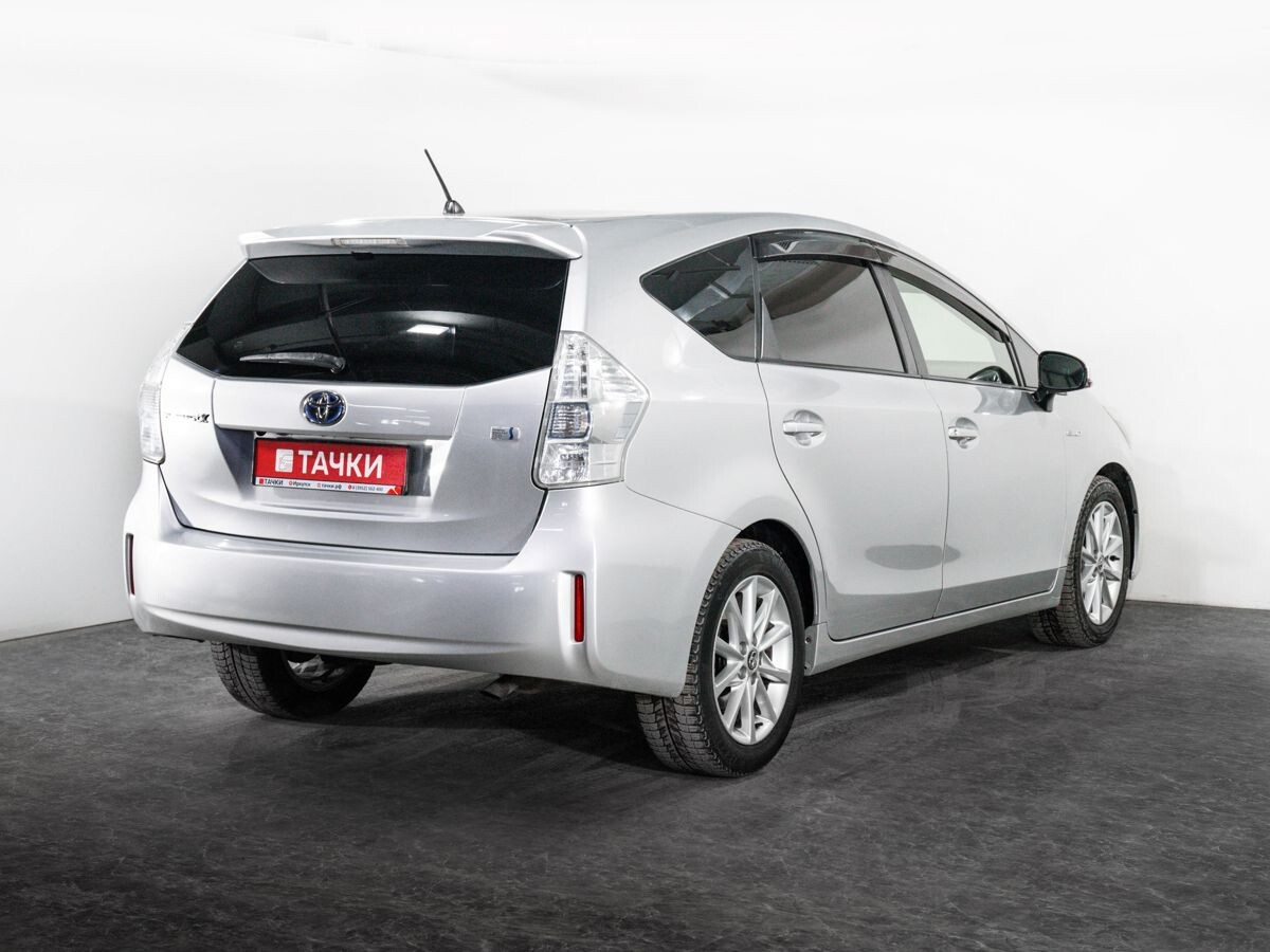 Toyota Prius Alpha 2012 - фото автомобиля