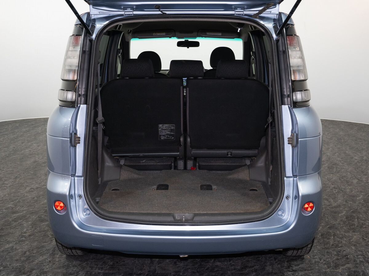 Toyota Sienta 2014 - фото автомобиля