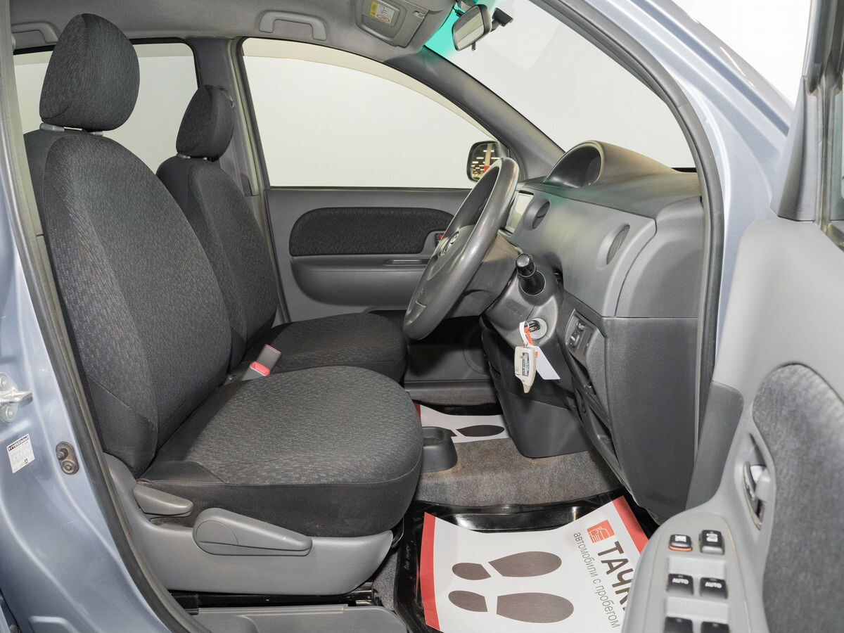 Toyota Sienta 2014 - фото автомобиля