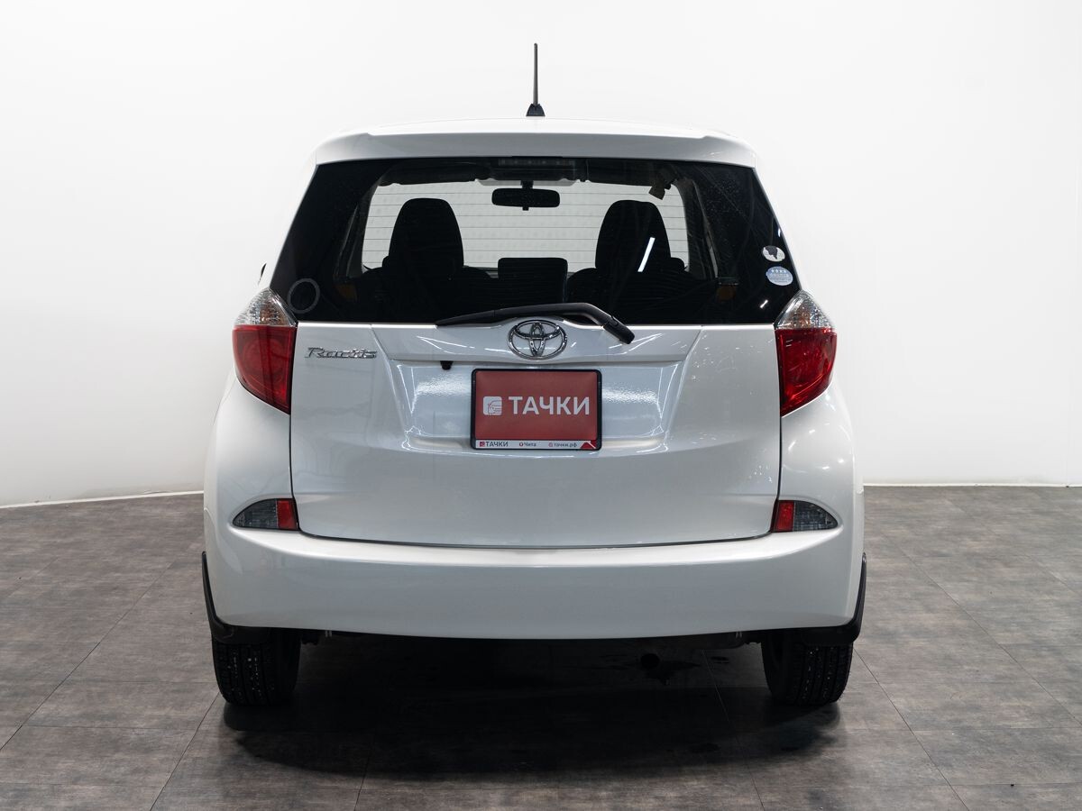 Toyota Ractis 2012 - фото автомобиля