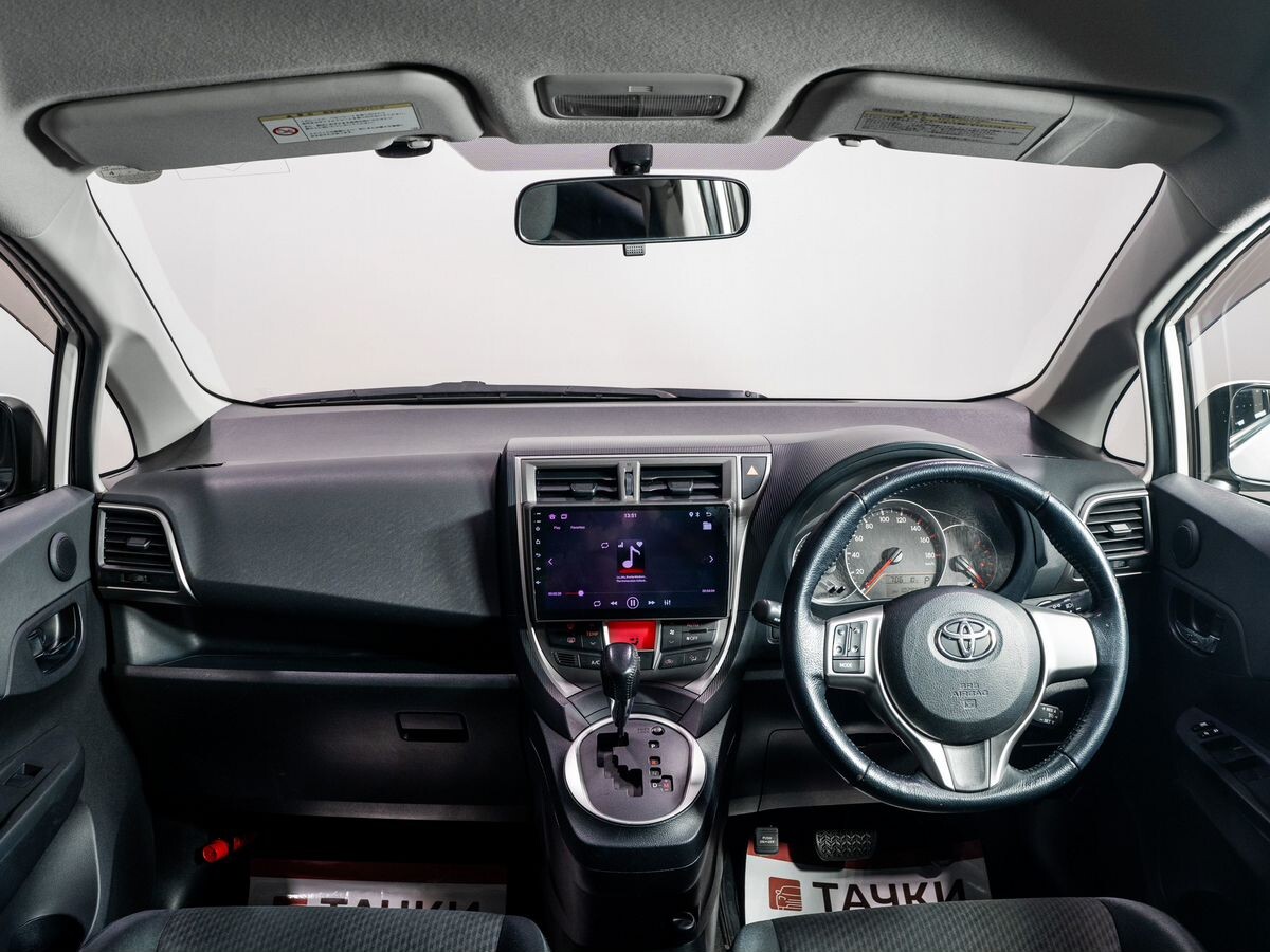 Toyota Ractis 2012 - фото автомобиля