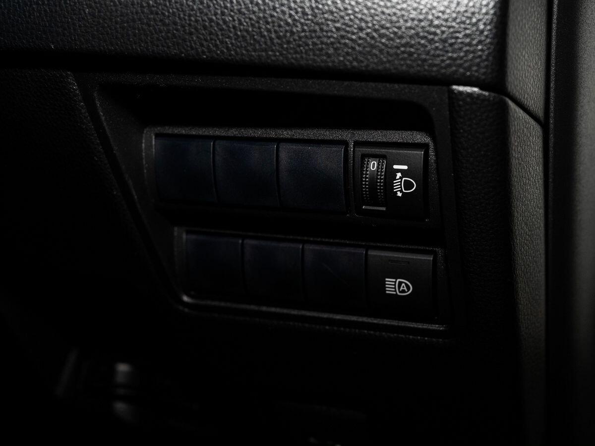 Toyota Yaris 2020 - фото автомобиля