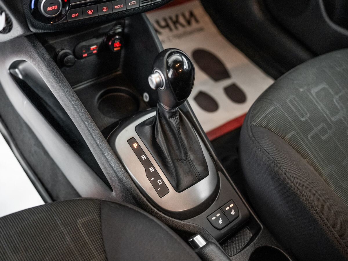 Kia Rio 2017 - фото автомобиля