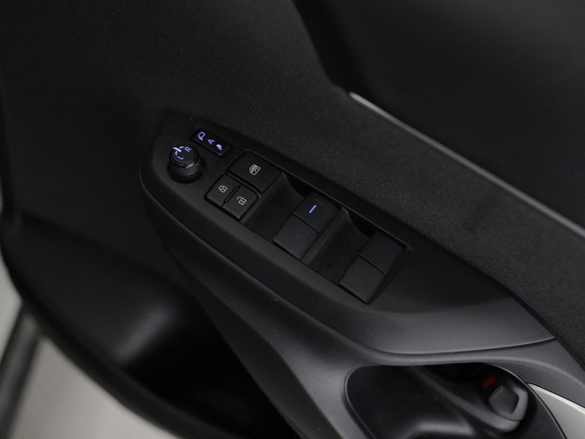 Toyota Yaris Cross 2020 - фото автомобиля