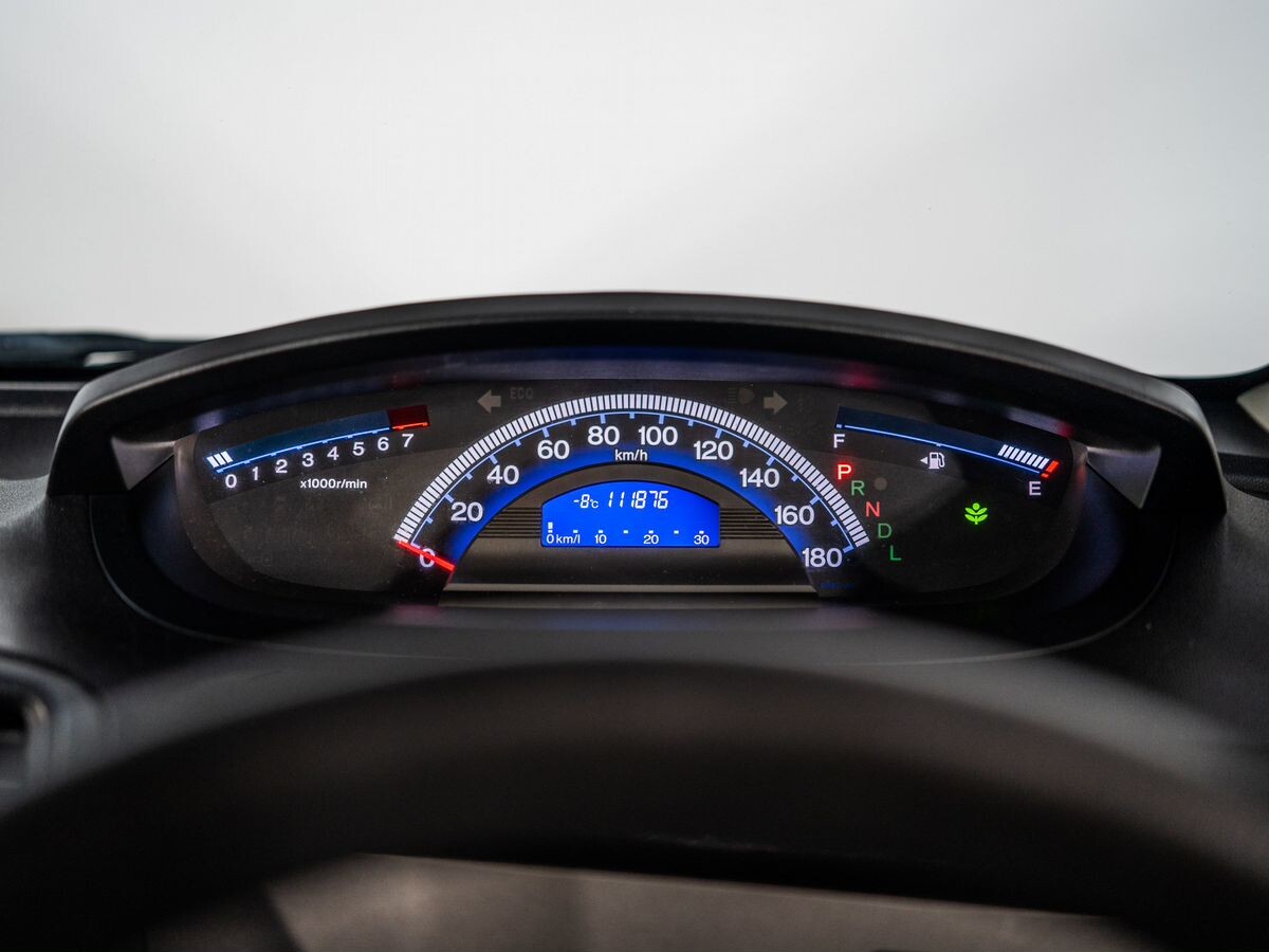 Honda Freed 2011 - фото автомобиля