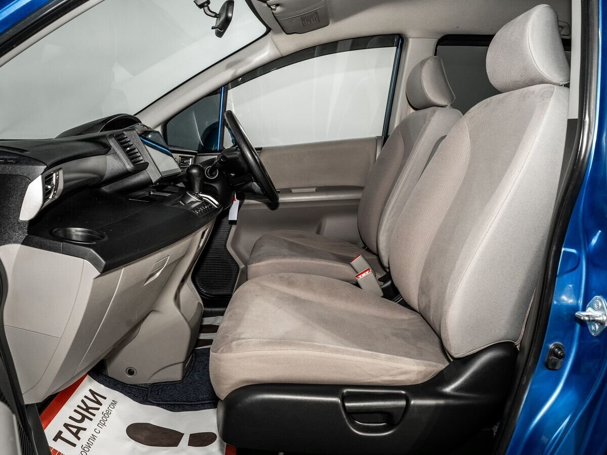 Honda Freed 2011 - фото автомобиля