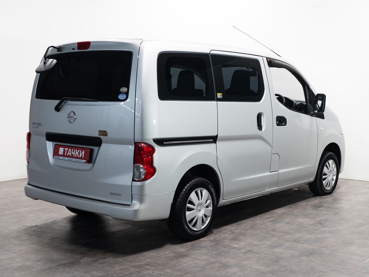 Nissan NV200 2015 - фото автомобиля
