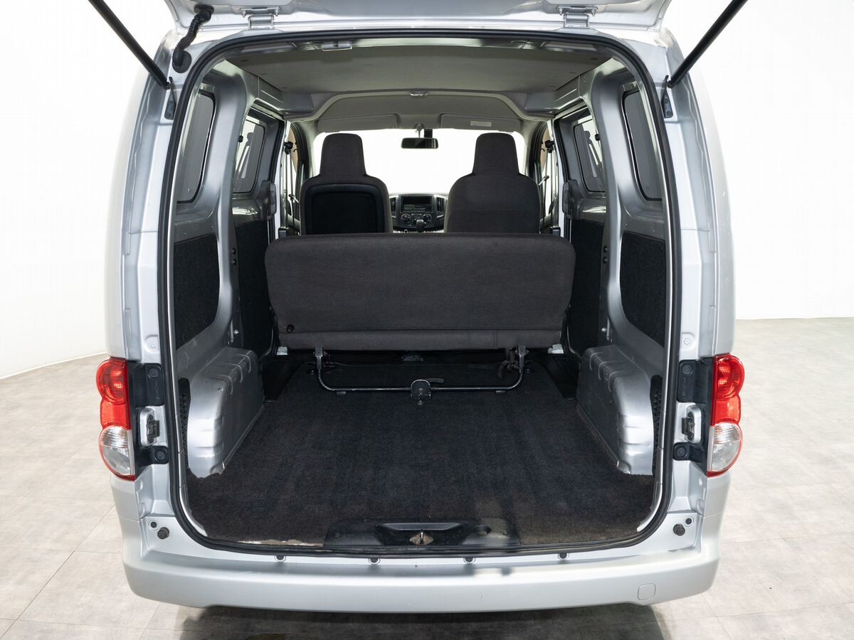 Nissan NV200 2015 - фото автомобиля