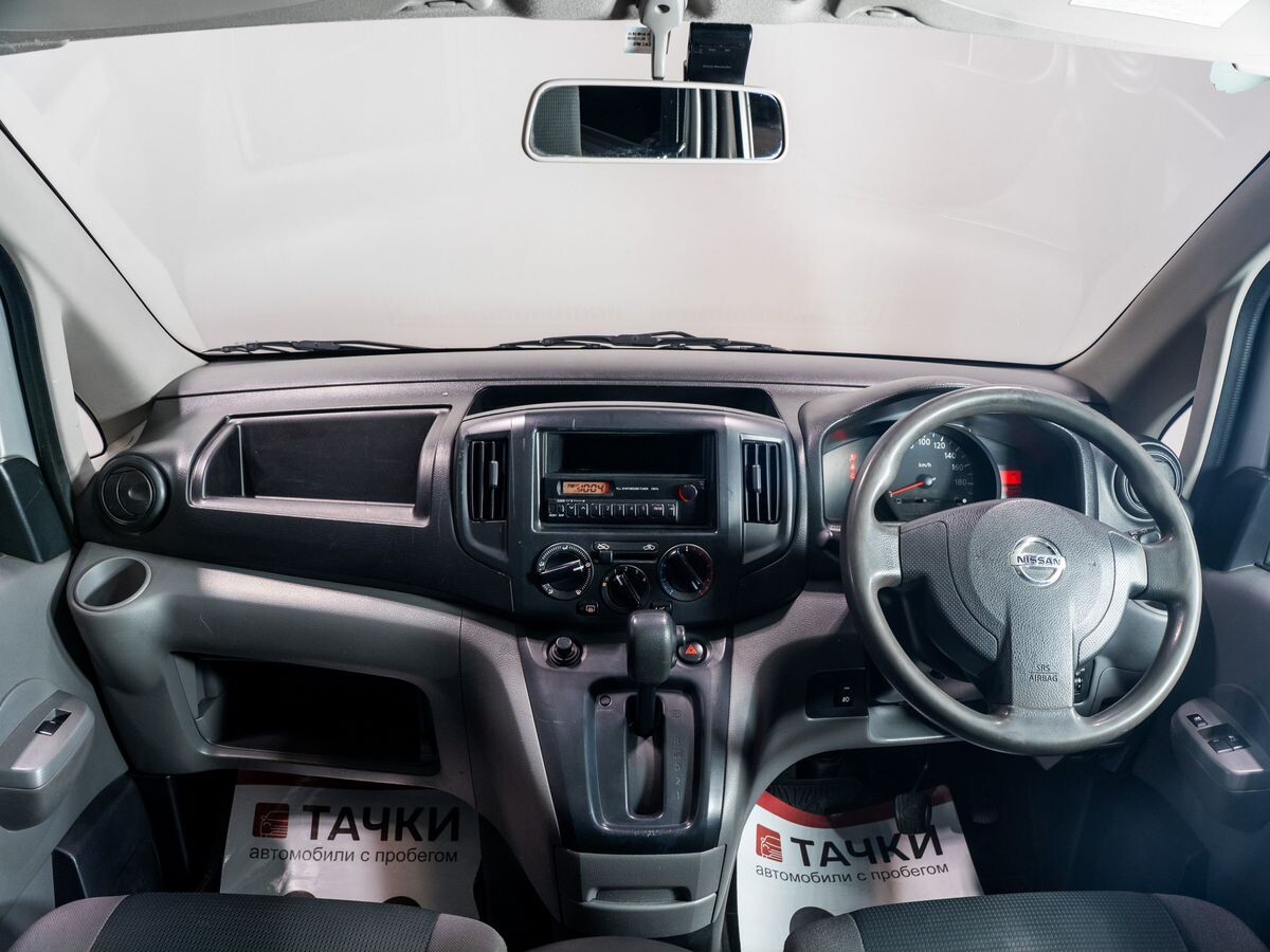 Nissan NV200 2015 - фото автомобиля