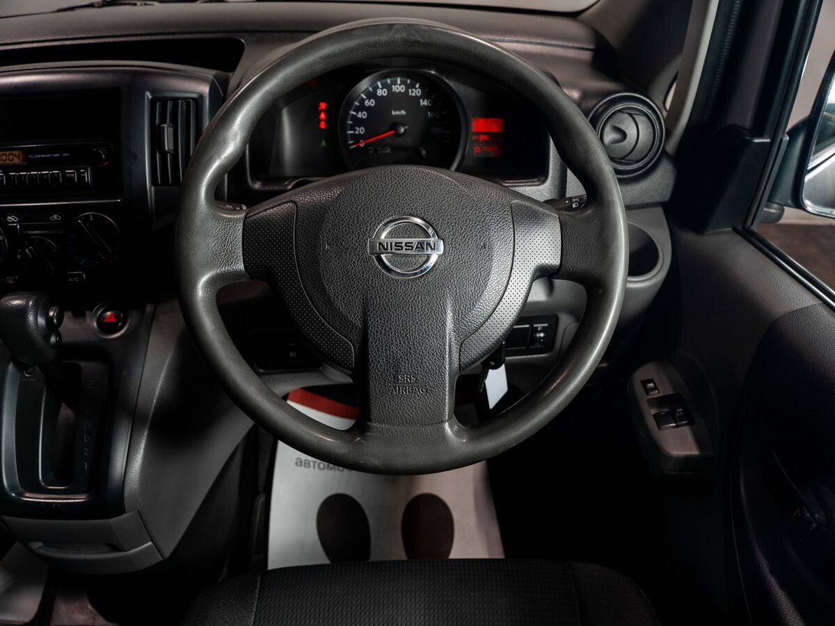 Nissan NV200 2015 - фото автомобиля