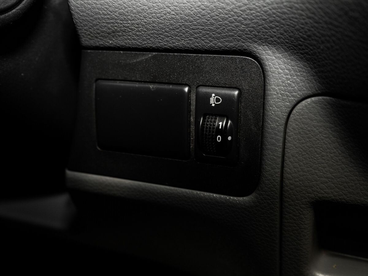 Nissan NV200 2015 - фото автомобиля