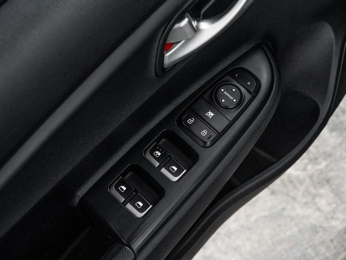 Kia Rio 2019 - фото автомобиля