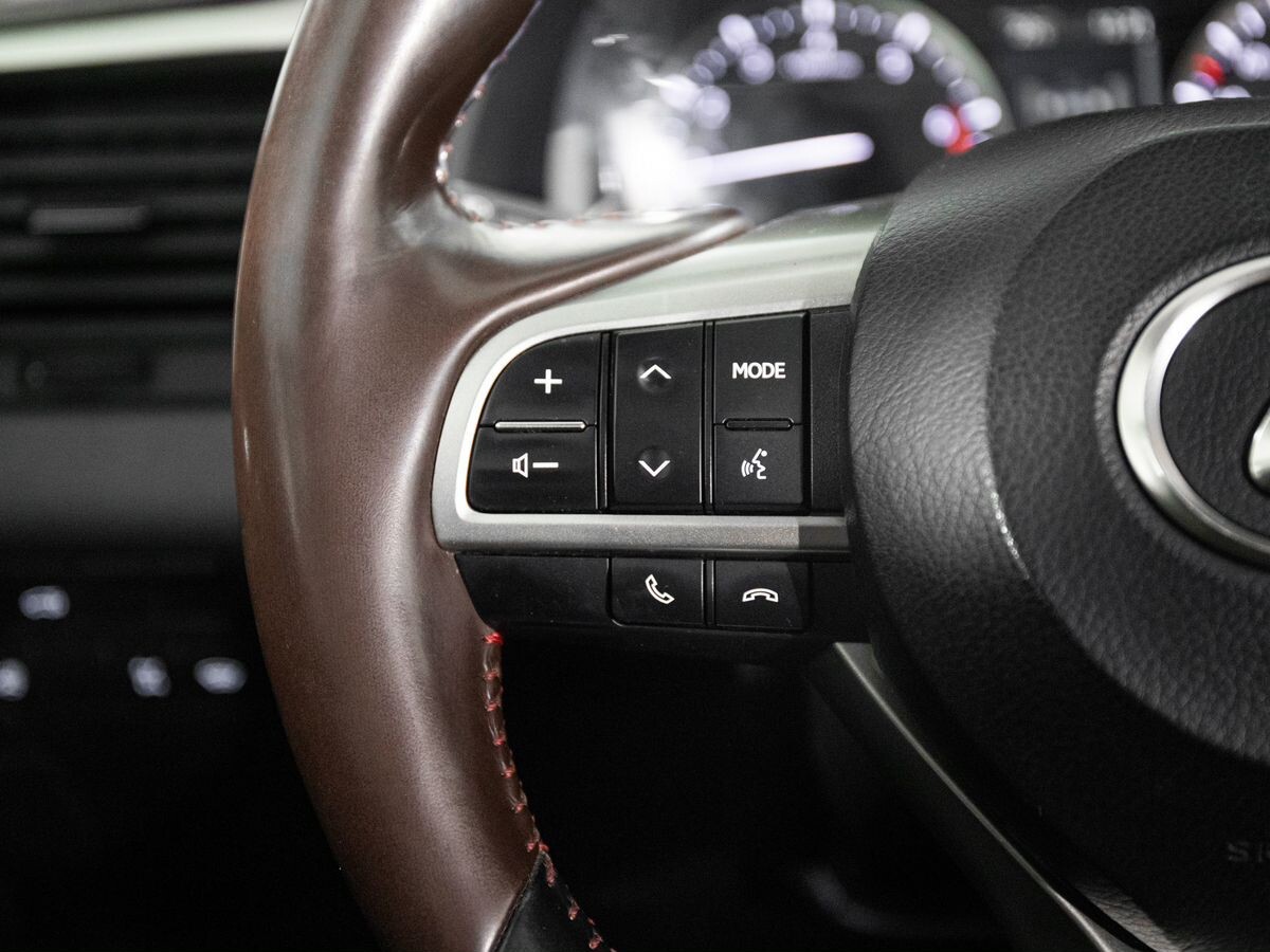 Lexus RX 2017 - фото автомобиля