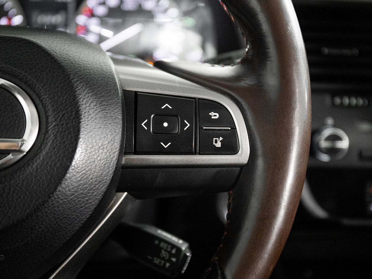 Lexus RX 2017 - фото автомобиля