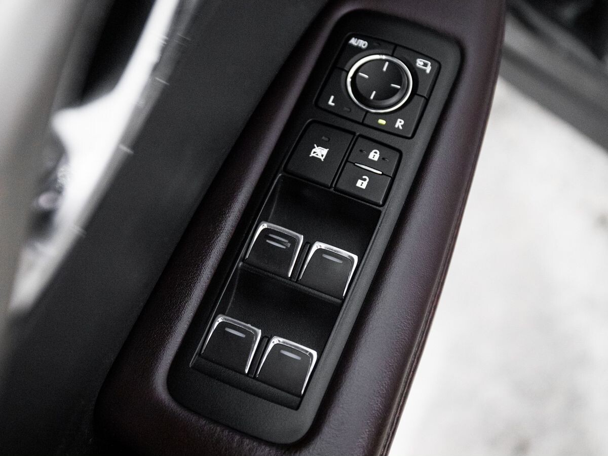 Lexus RX 2017 - фото автомобиля