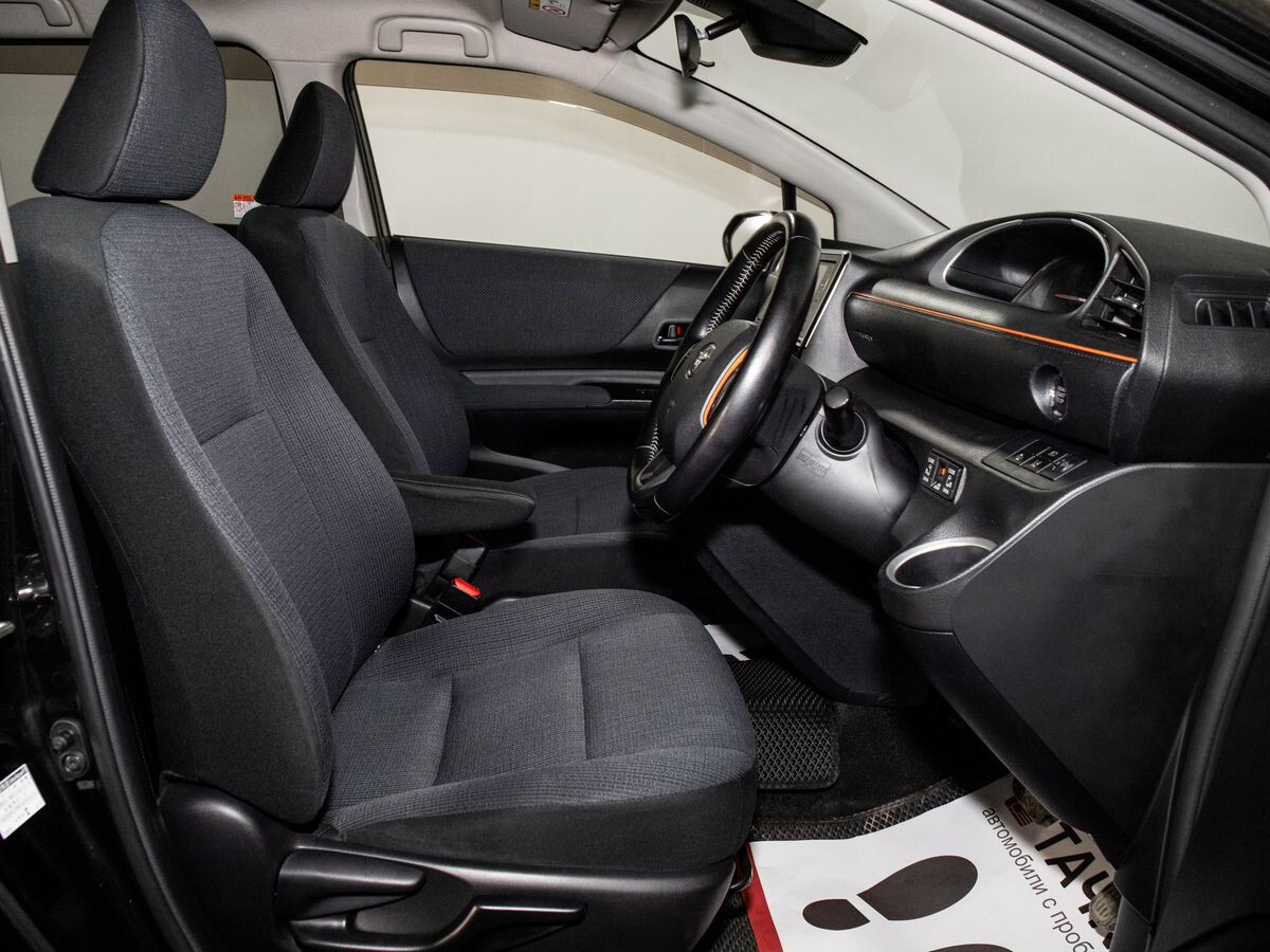 Toyota Sienta 2016 - фото автомобиля