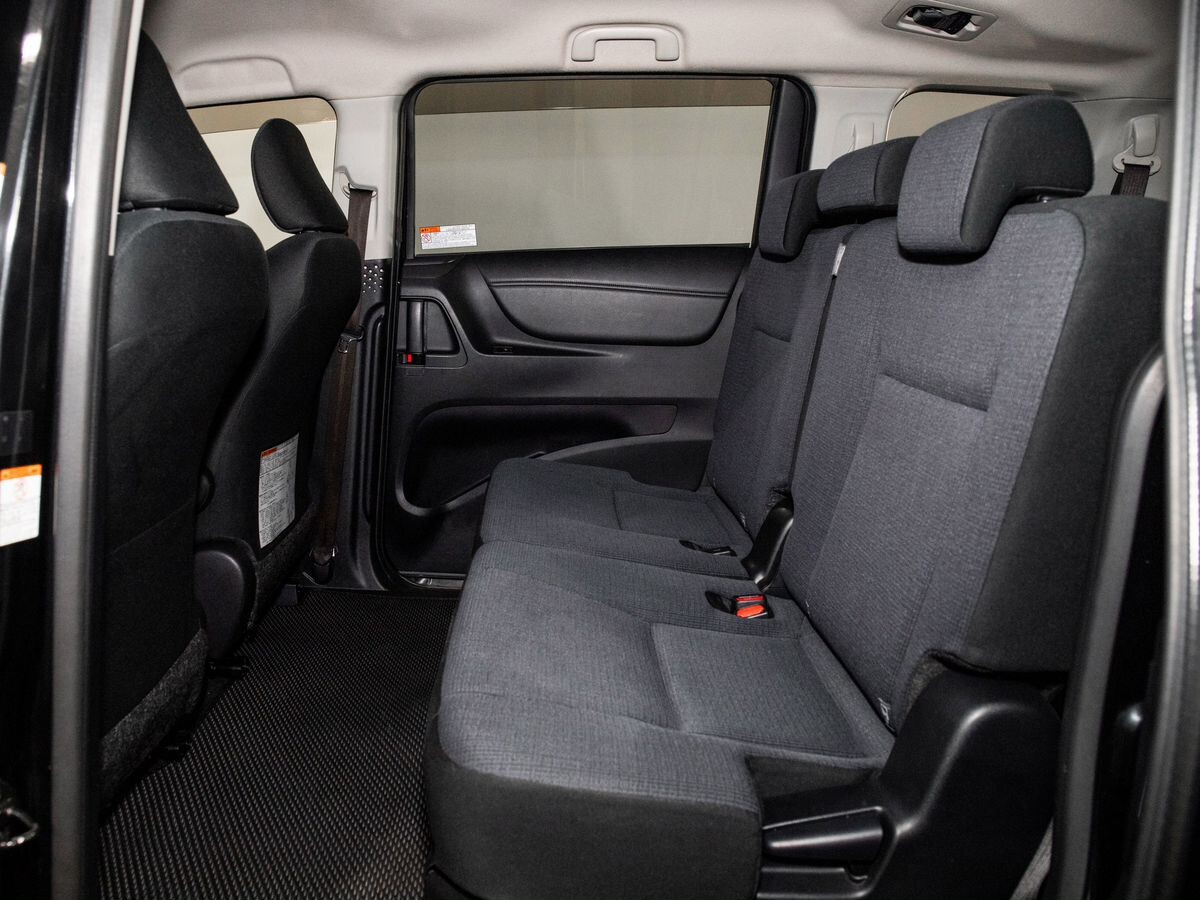 Toyota Sienta 2016 - фото автомобиля