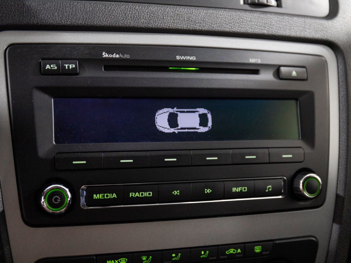 Skoda Octavia 2012 - фото автомобиля