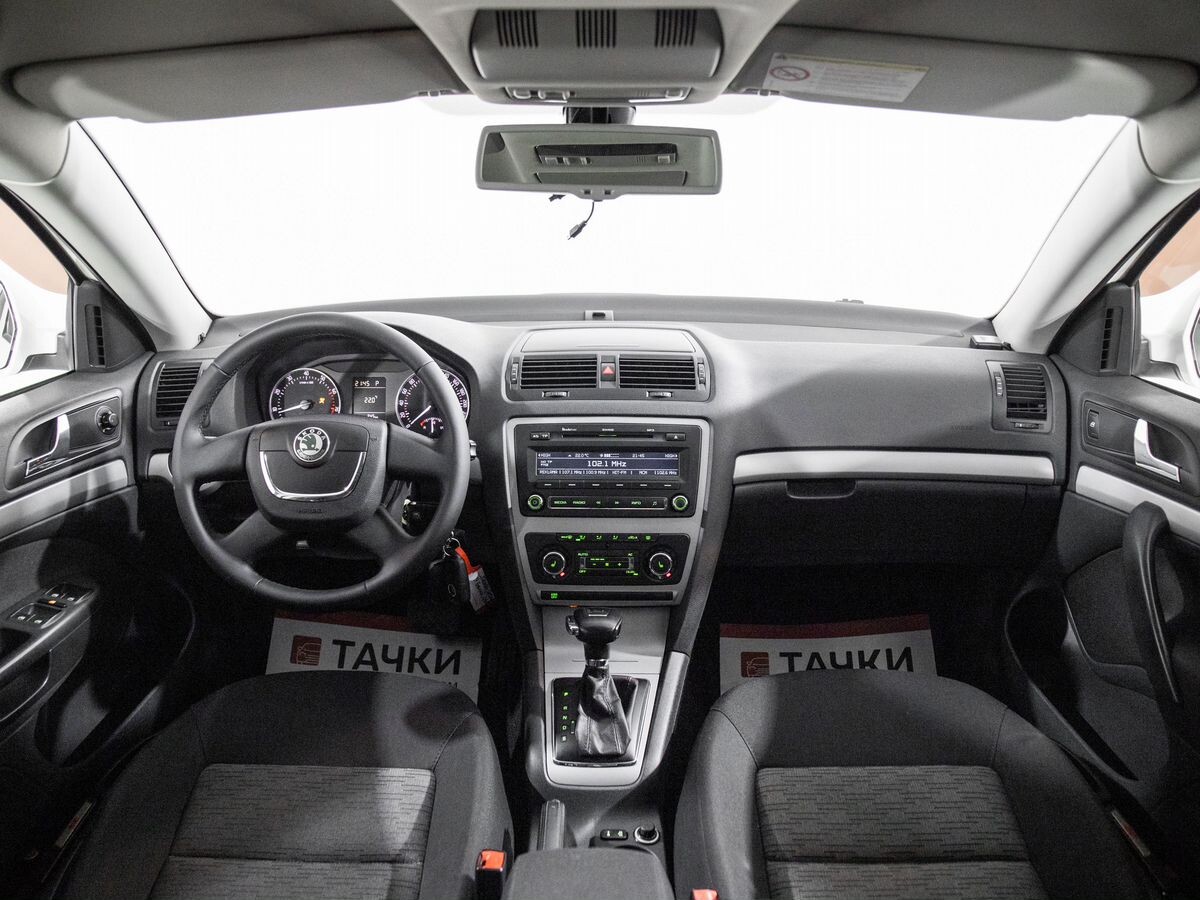 Skoda Octavia 2012 - фото автомобиля