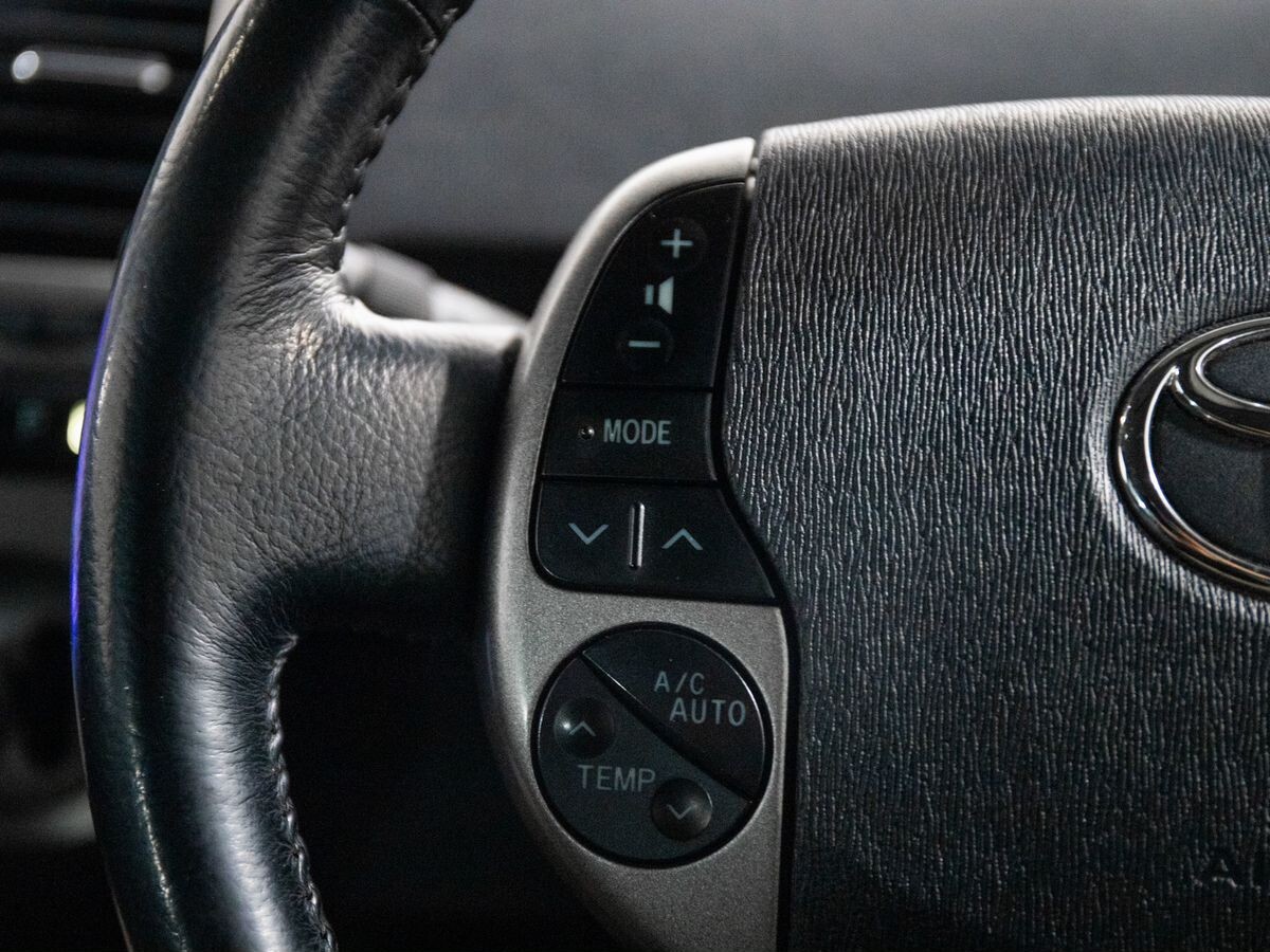 Toyota Prius 2008 - фото автомобиля