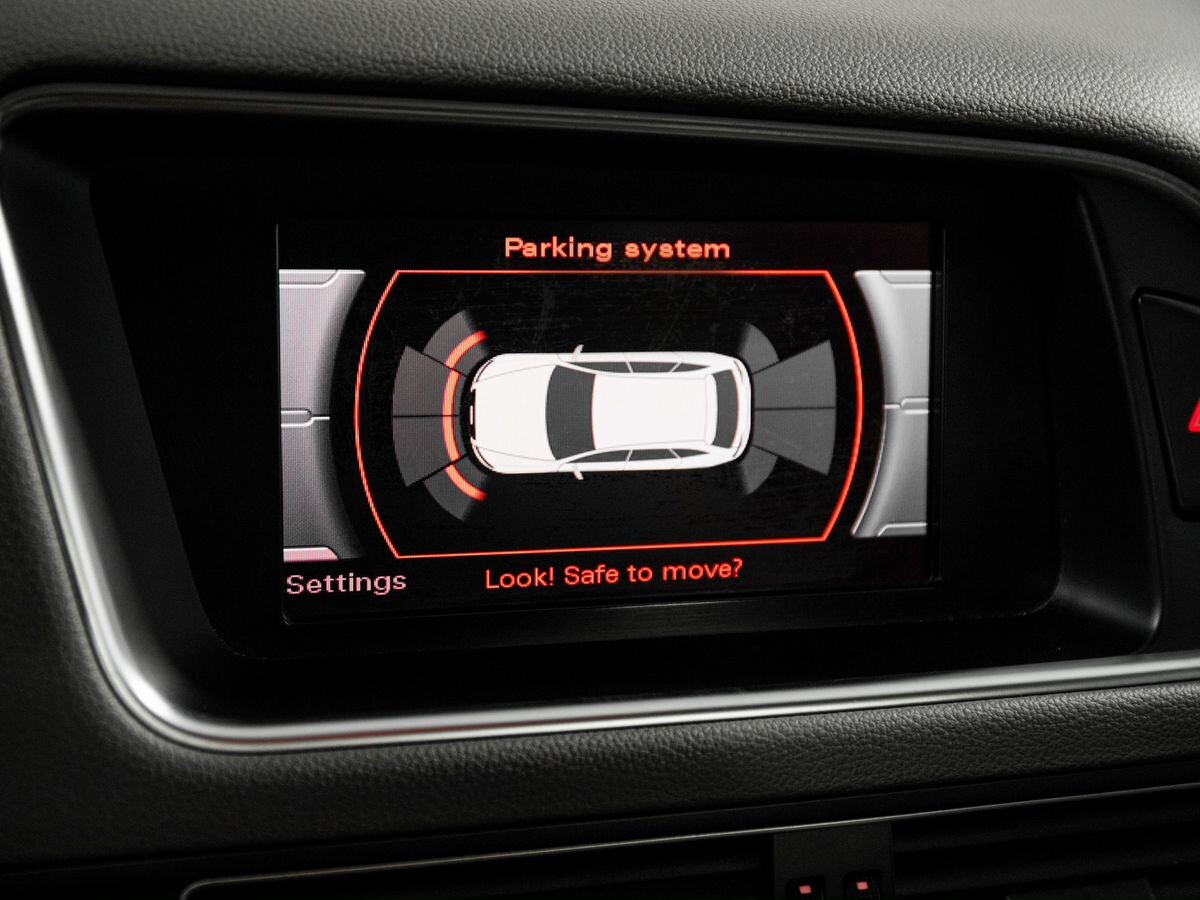 Audi Q5 2010 - фото автомобиля