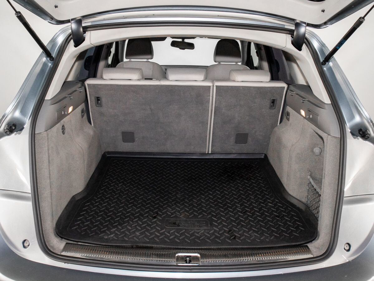 Audi Q5 2010 - фото автомобиля