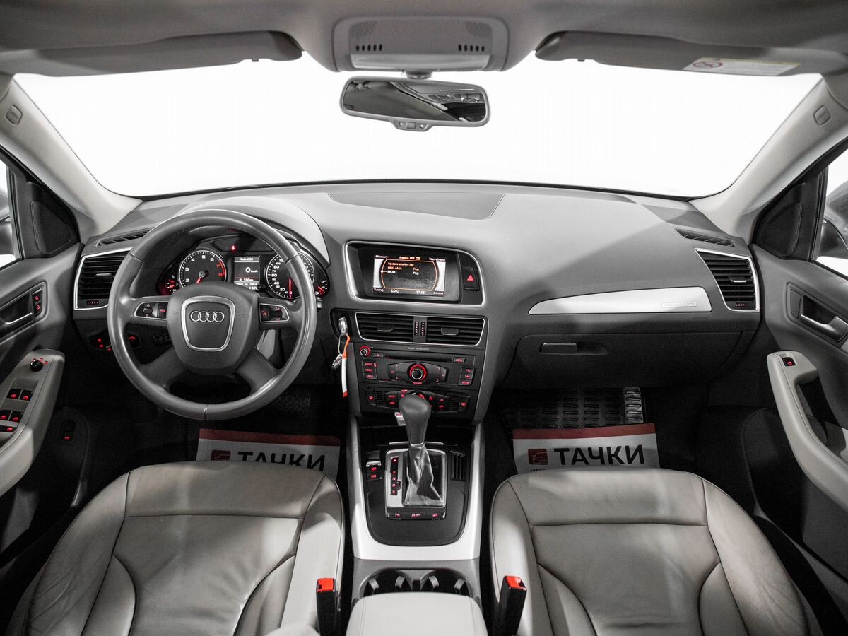 Audi Q5 2010 - фото автомобиля